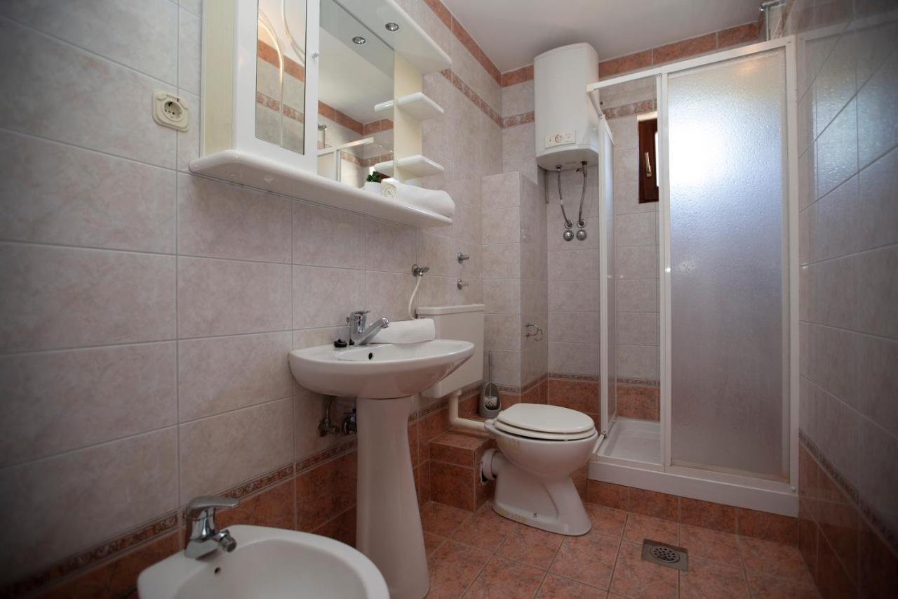 Villa Tomasovic Lokva Rogoznica Exteriör bild
